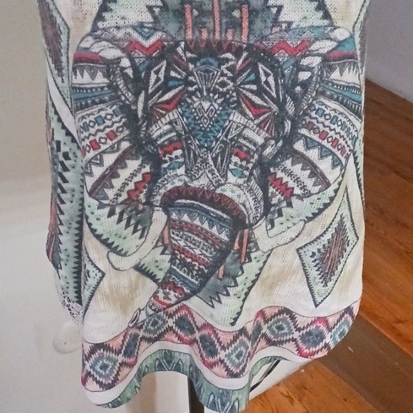 🌸Gorgeous Women's knit Elephant 🐘 Tank - Picture 9 of 10